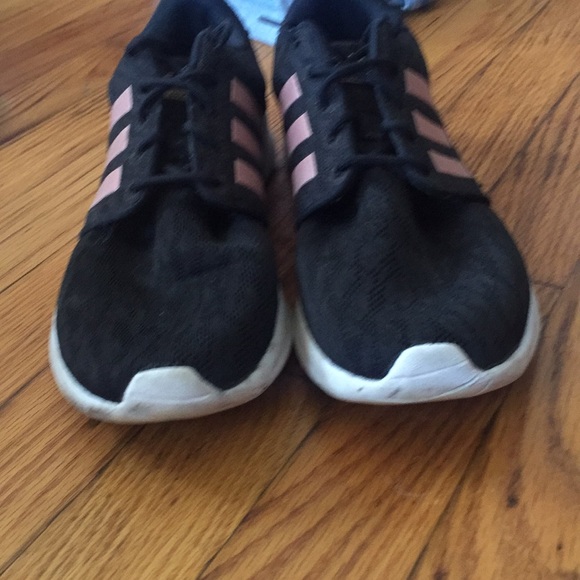 Black and rose gold Adidas - Picture 2 of 4